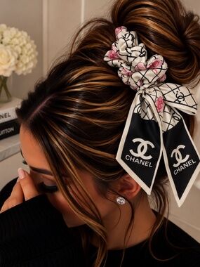 Luxury White CC Style Scrunchie New (1)